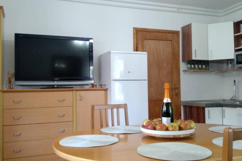 ZRM center Appartement Idrija Buitenkant foto