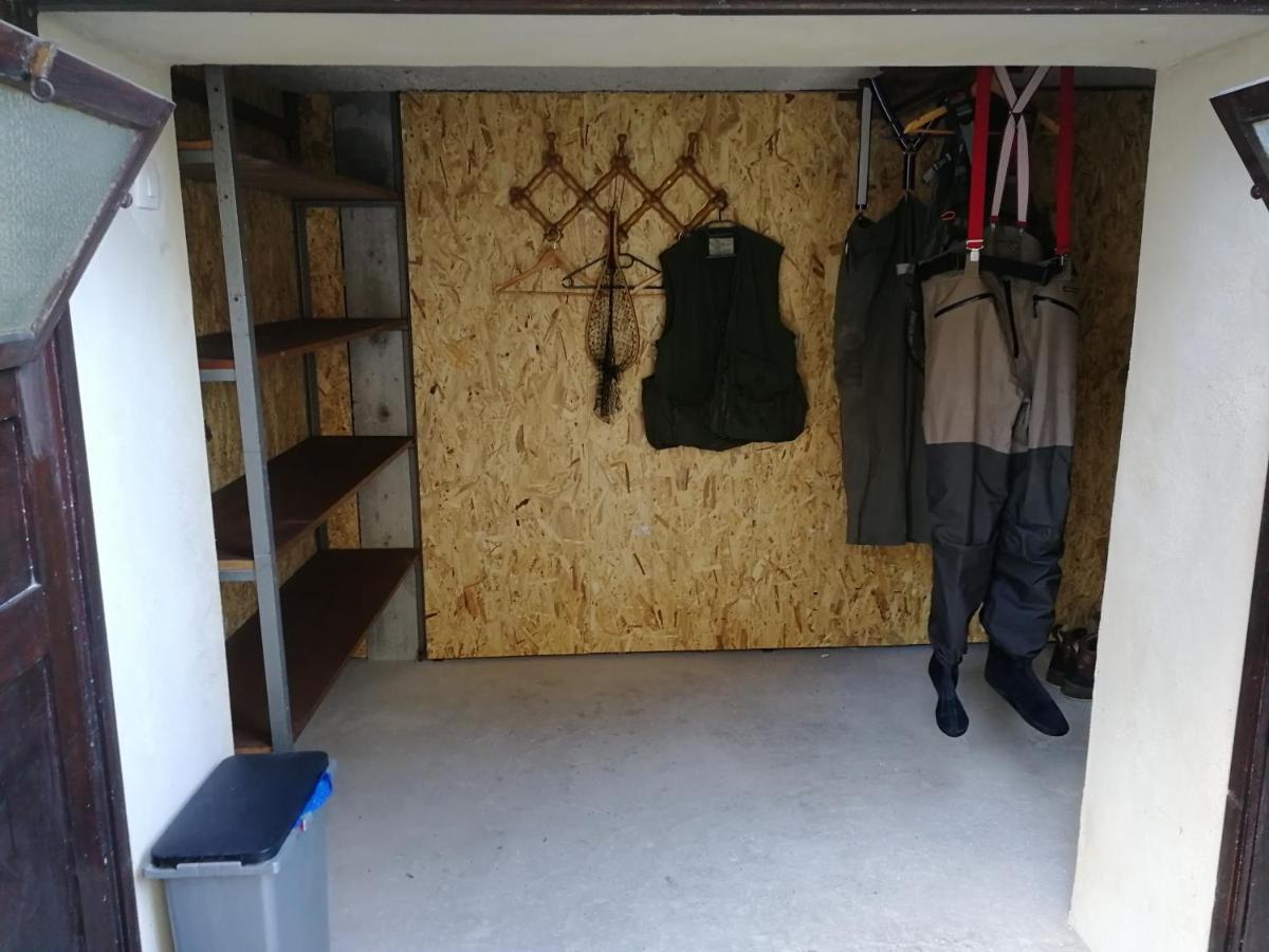 ZRM center Appartement Idrija Buitenkant foto